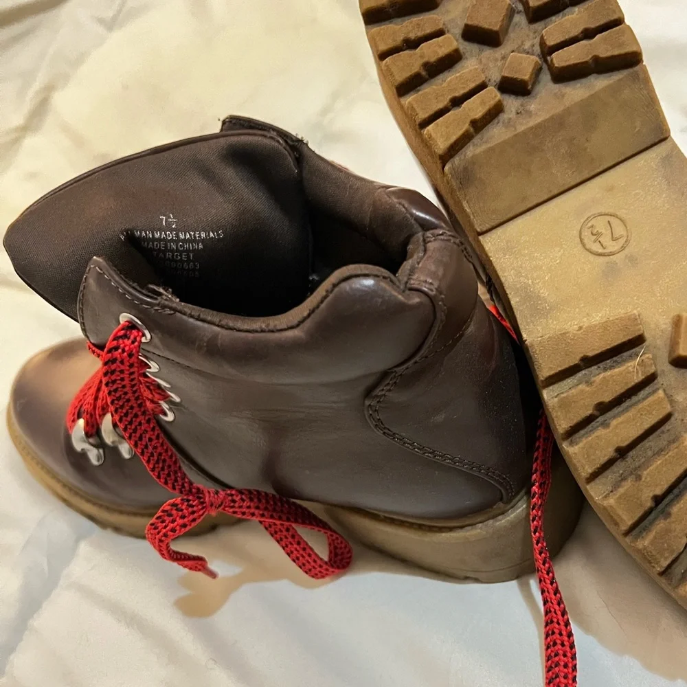 Universal Thread - Women’s boot - Picture 2 of 2